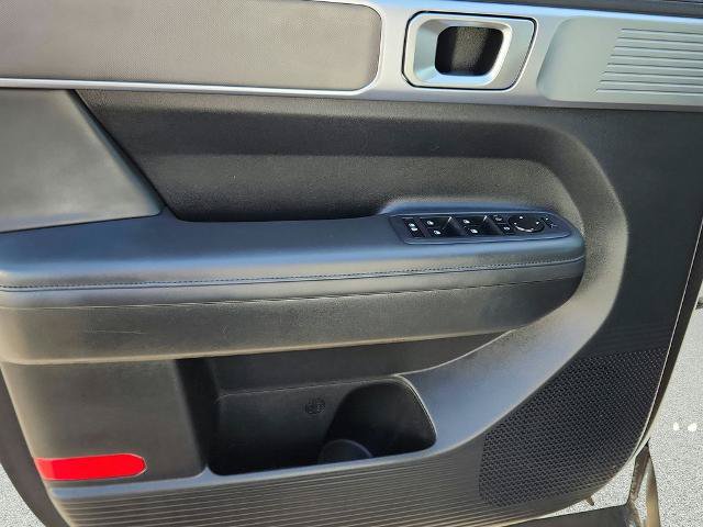 Used 2024 Hyundai Santa Fe SEL FWD image 18