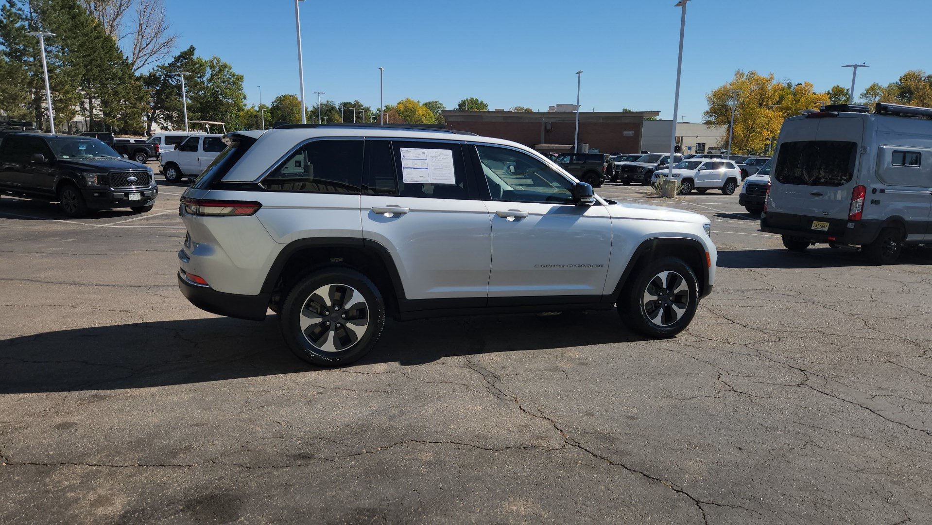 Used 2024 Jeep Grand Cherokee Limited 4xe AWD/4WD image 12