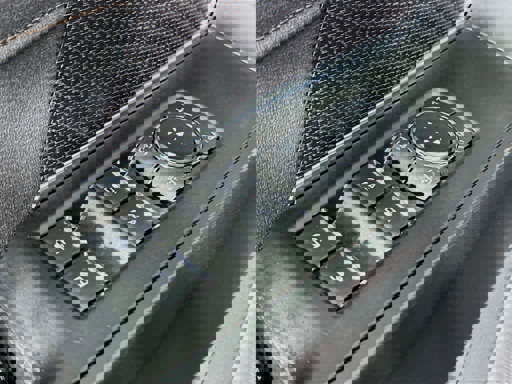 Certified 2022 Ford F150 Raptor w/ Equipment Group 801A High image 30