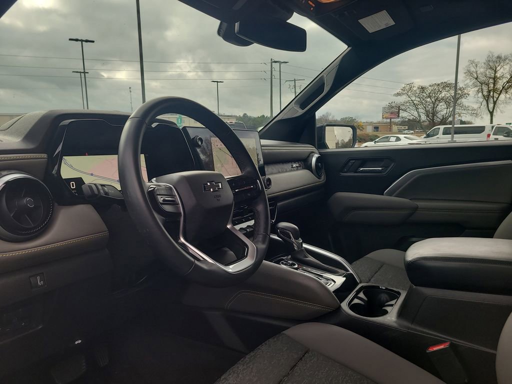 Used 2024 Chevrolet Colorado ZR2 w/ Technology Package image 9