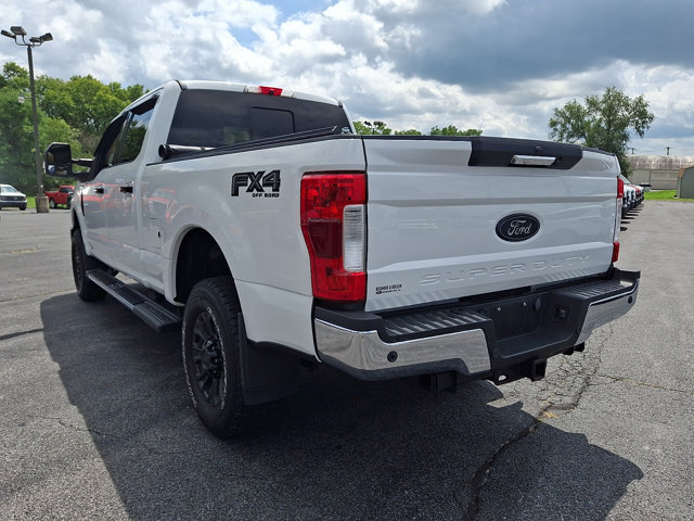 Certified 2019 Ford F250 XLT w/ XLT Premium Package AWD/4WD image 5
