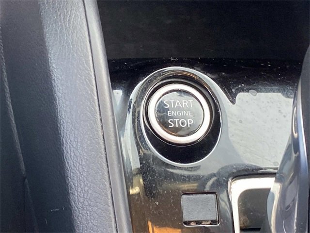 Used 2021 Nissan Kicks S image 27