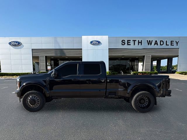 Certified 2023 Ford F450 Platinum w/ FX4 Off-Road Package image 4