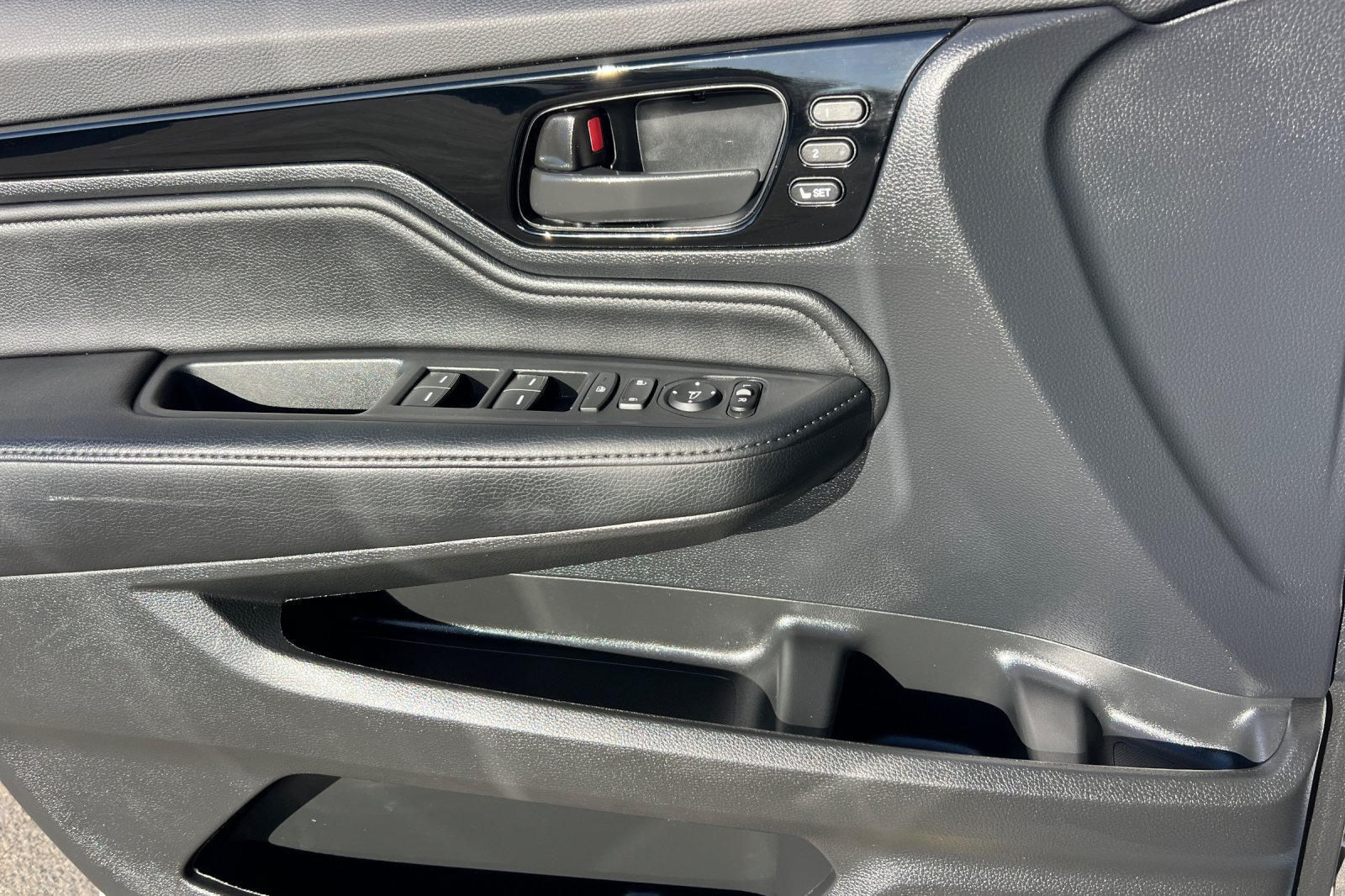 Used 2025 Honda Odyssey Touring image 13