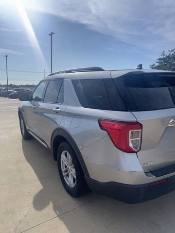 Certified 2022 Ford Explorer XLT RWD image 4