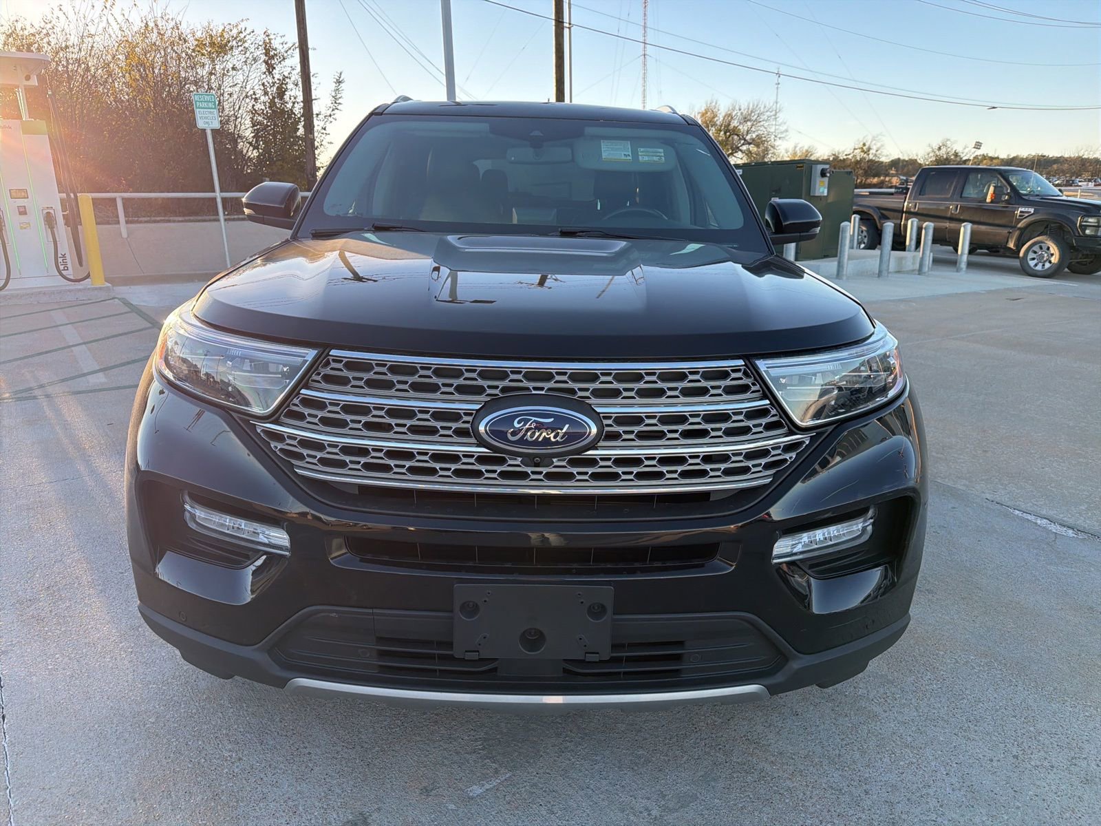 Certified 2022 Ford Explorer Limited w/ Limited Technology Package image 8