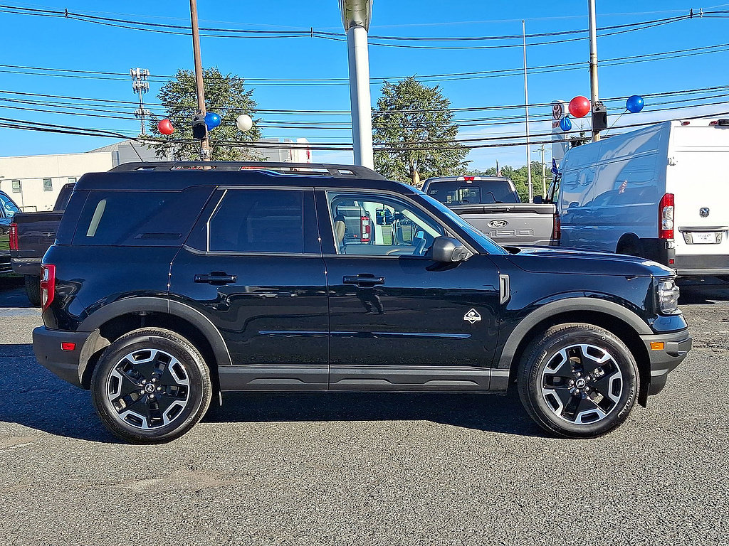 Certified 2023 Ford Bronco Sport Outer Banks AWD/4WD image 32