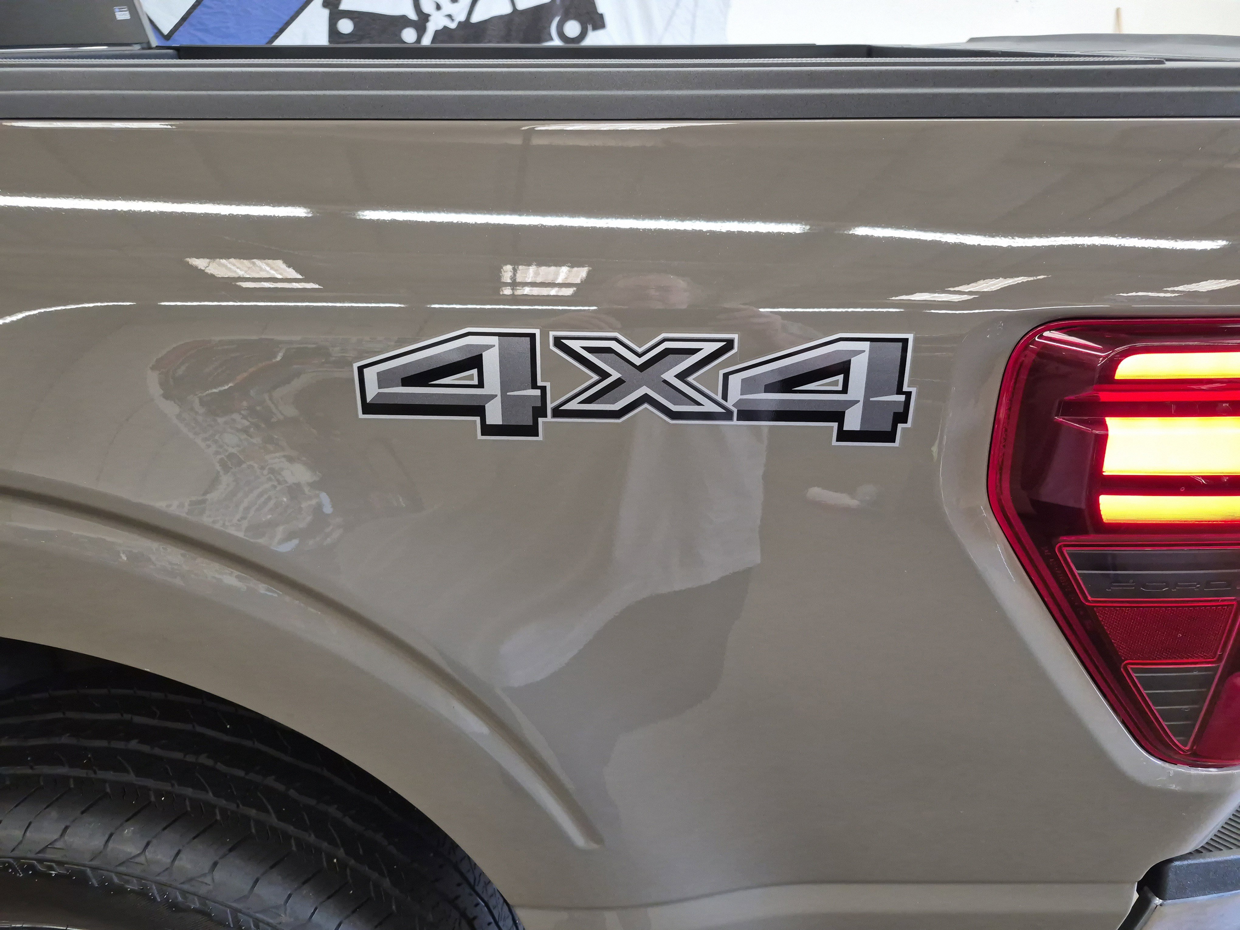 Certified 2025 Ford F150 Lariat w/ Equipment Group 501A Mid AWD/4WD image 9