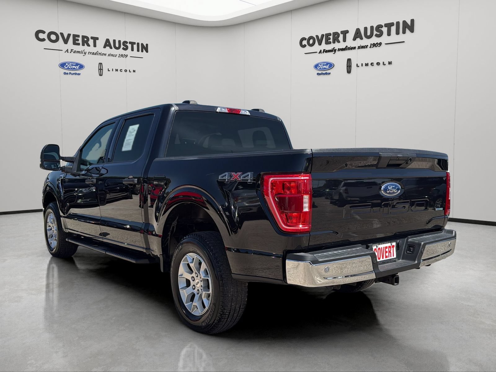 Certified 2022 Ford F150 XLT w/ Equipment Group 301A Mid AWD/4WD image 4