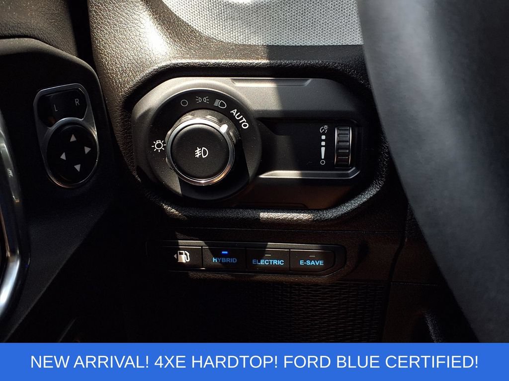 Used 2024 Jeep Wrangler Unlimited w/ Convenience Group AWD/4WD image 19
