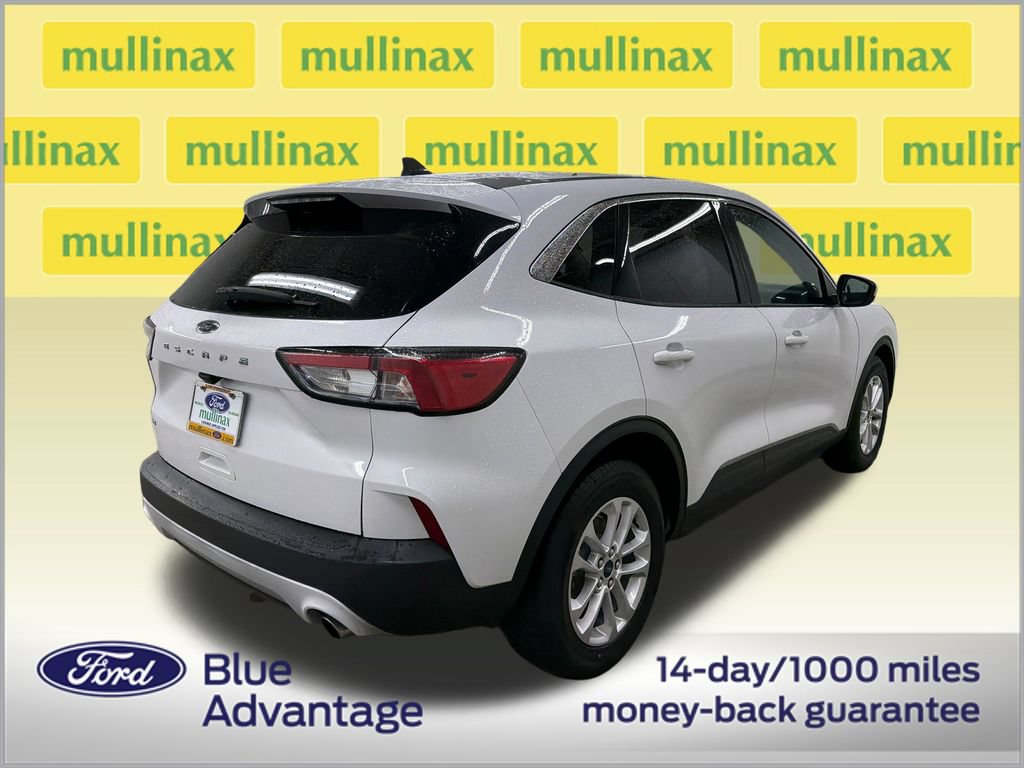 Certified 2021 Ford Escape SE FWD image 3