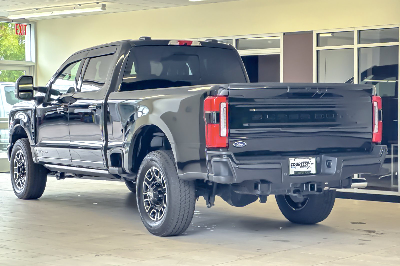 Certified 2025 Ford F350 Platinum AWD/4WD image 6