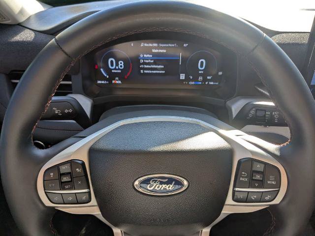 Certified 2025 Ford Explorer Active RWD image 30