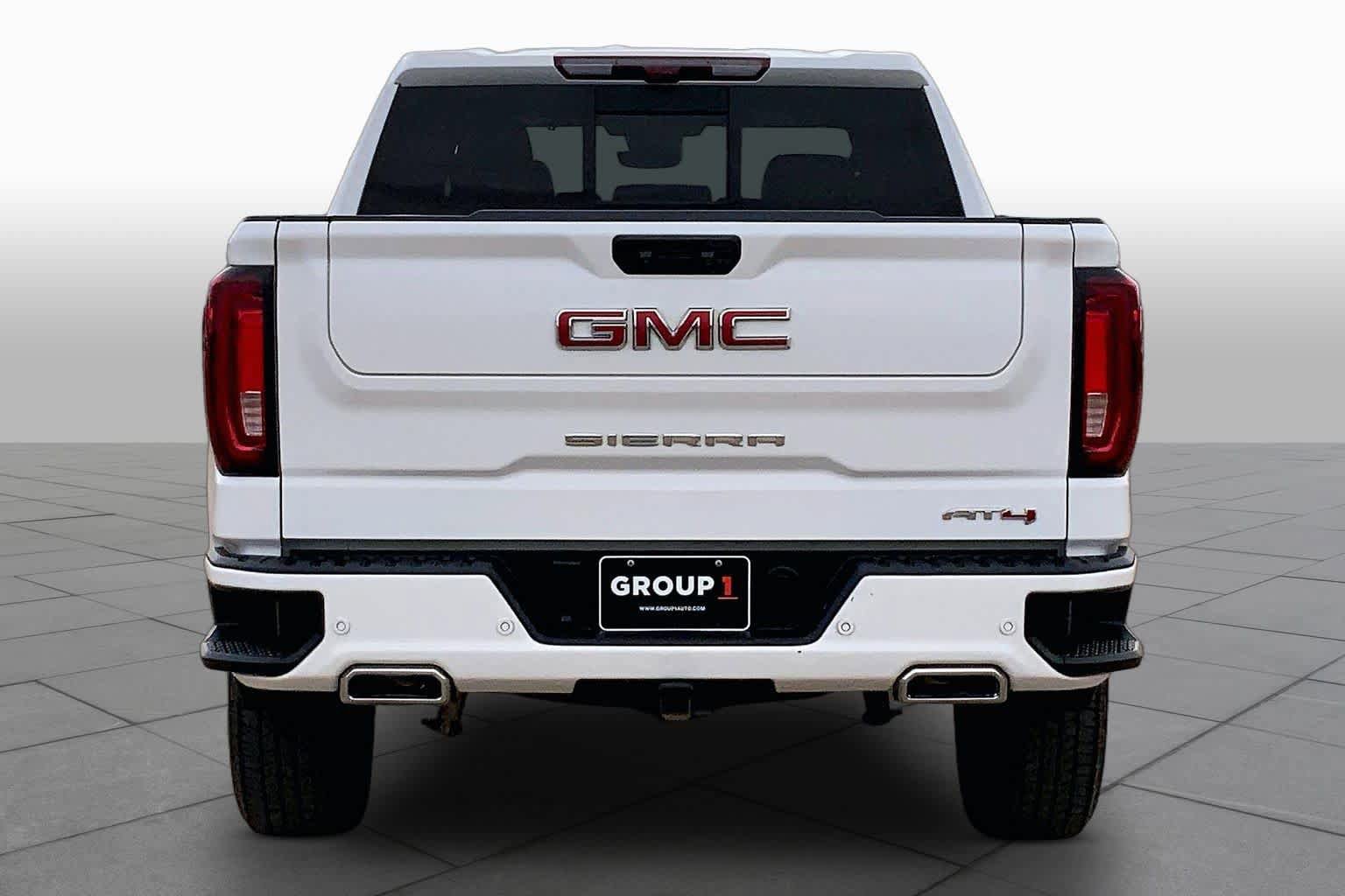 Used 2024 GMC Sierra 1500 AT4 w/ Technology Package AWD/4WD image 5