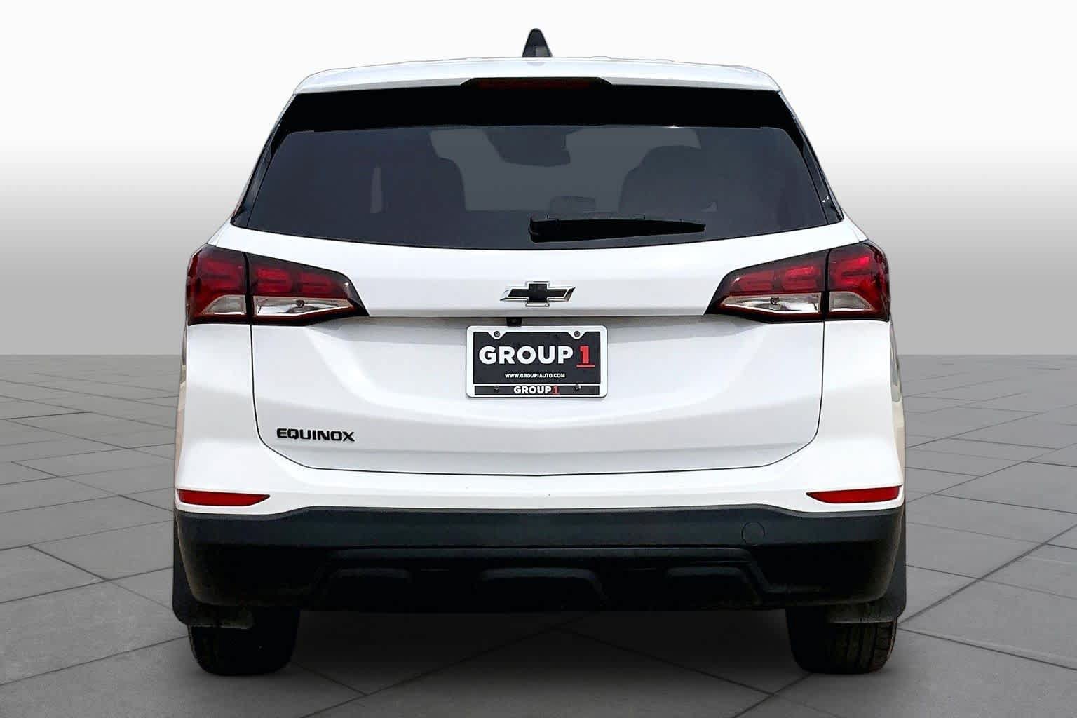 Used 2023 Chevrolet Equinox LS w/ LS Convenience Package FWD image 5
