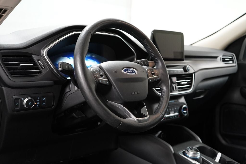 Certified 2020 Ford Escape Titanium AWD/4WD image 15