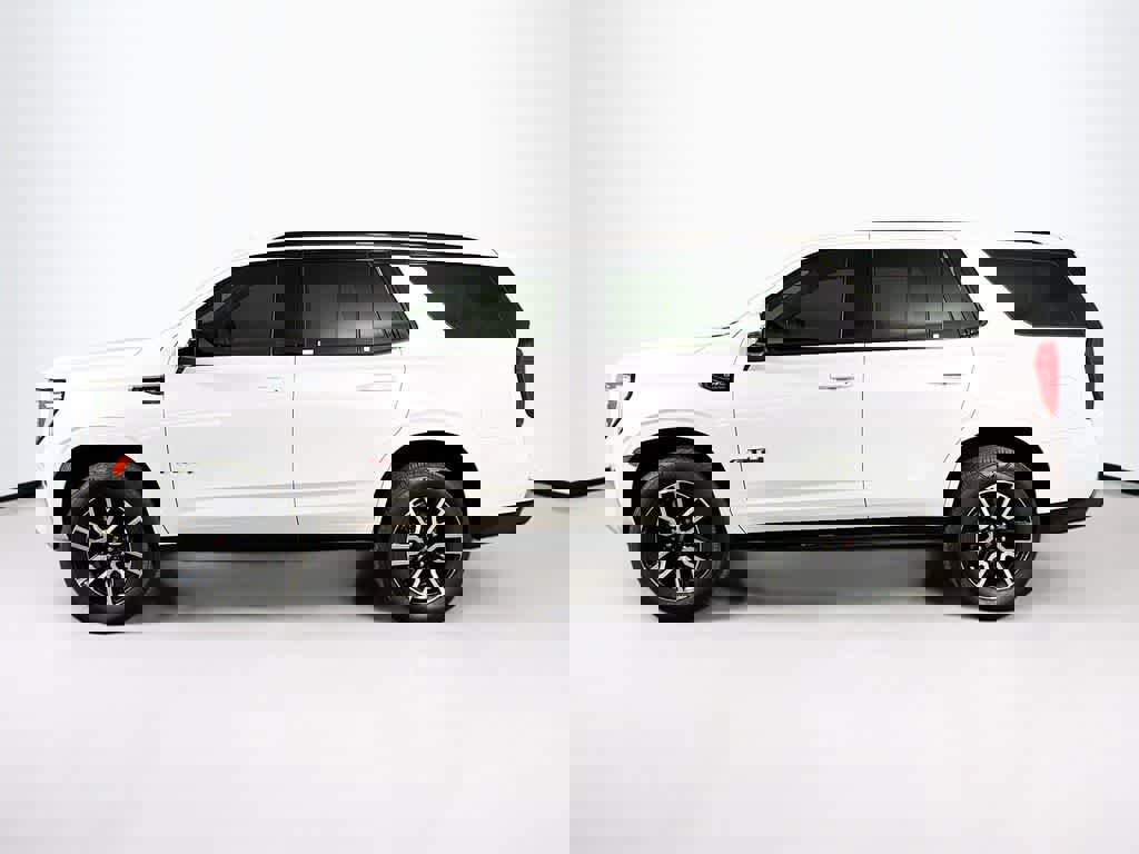 Used 2021 GMC Yukon AT4 image 2