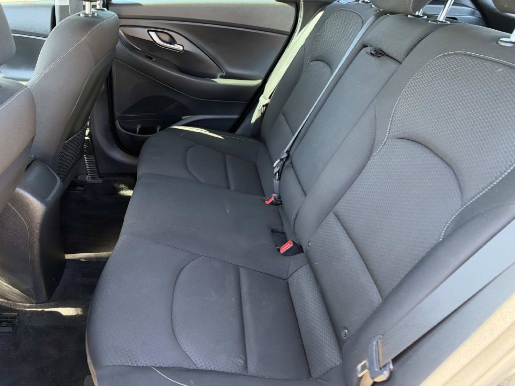 Used 2018 Hyundai Elantra GT w/ Style Package 02 FWD image 19