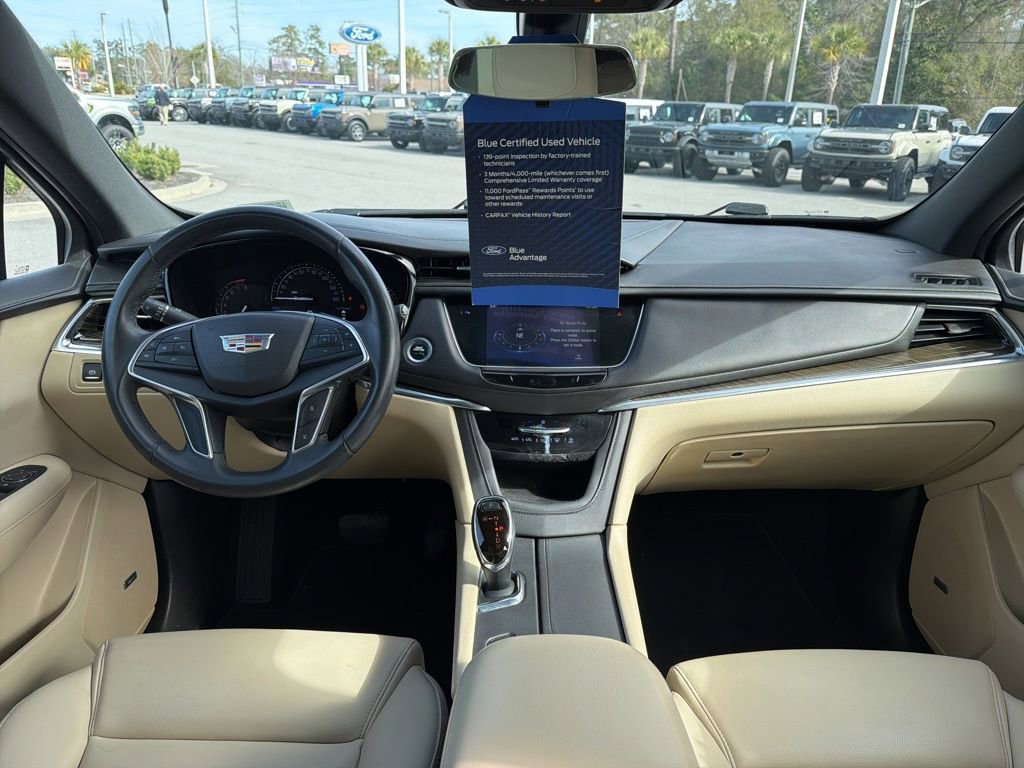 Used 2017 Cadillac XT5 FWD image 17