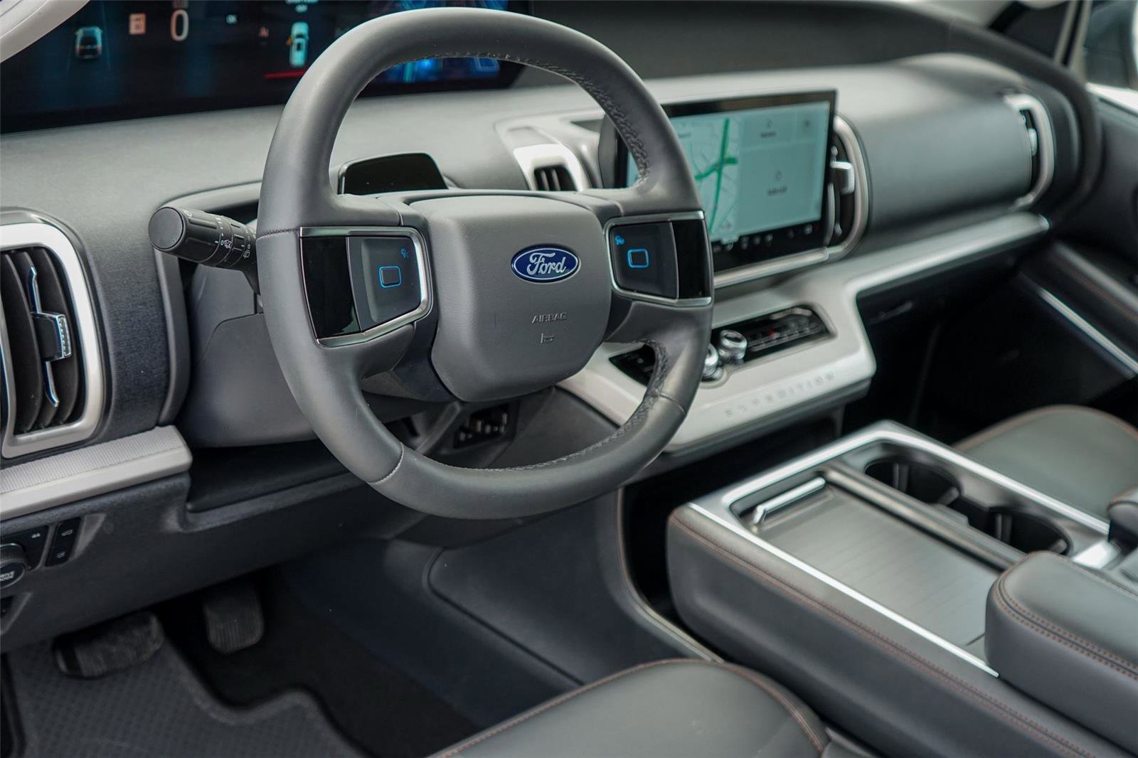 Certified 2025 Ford Expedition Active AWD/4WD image 8