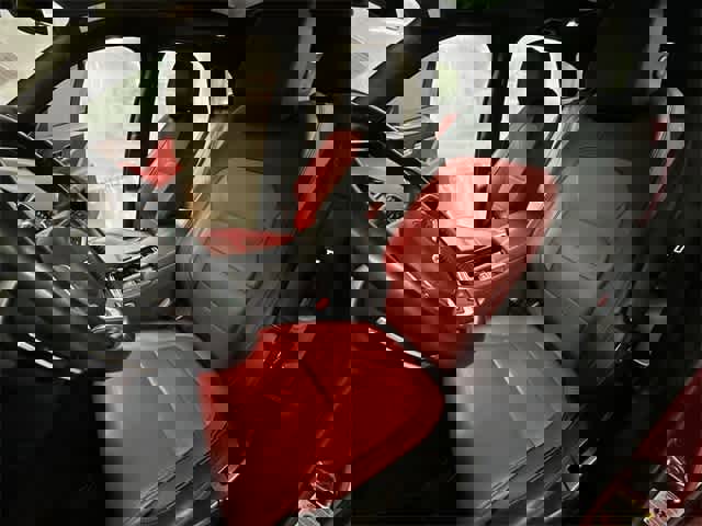 Used 2020 Jaguar F-PACE R-Sport image 19