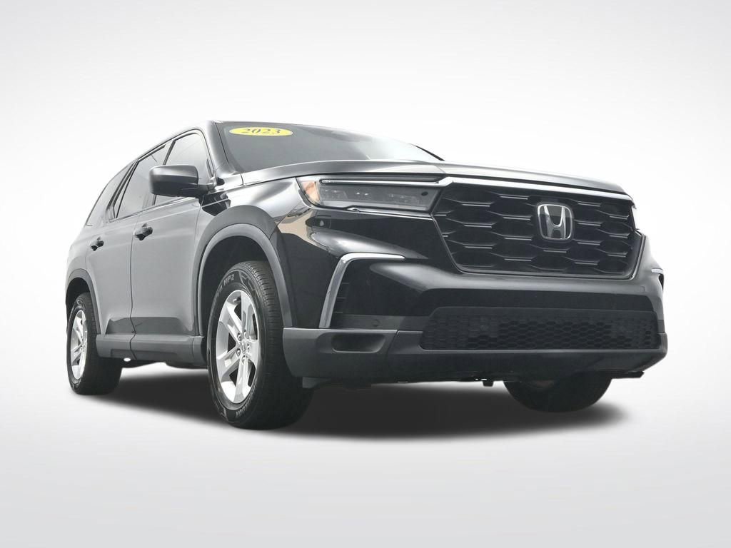 Used 2023 Honda Pilot LX image 32