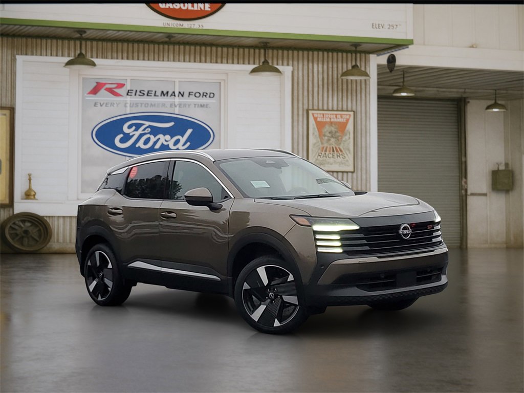 Used 2025 Nissan Kicks SR