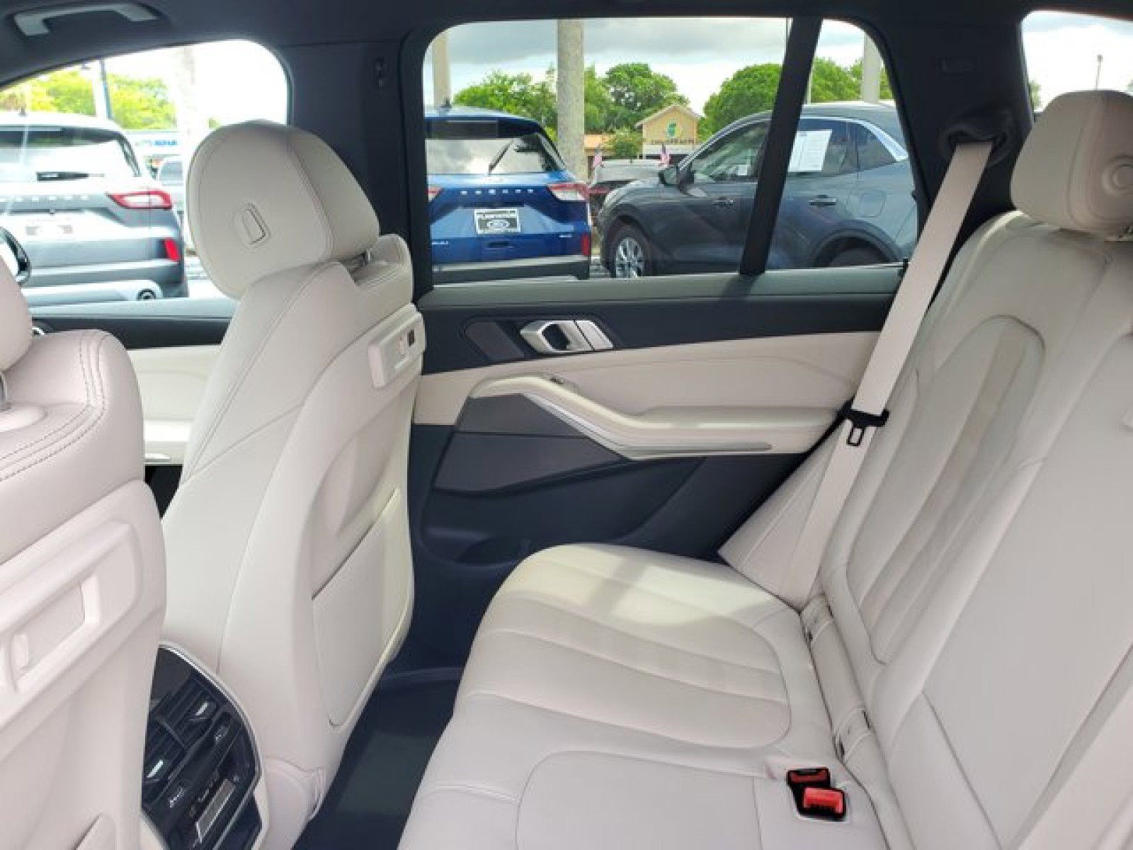 Used 2021 BMW X5 xDrive45e w/ Premium Package image 29