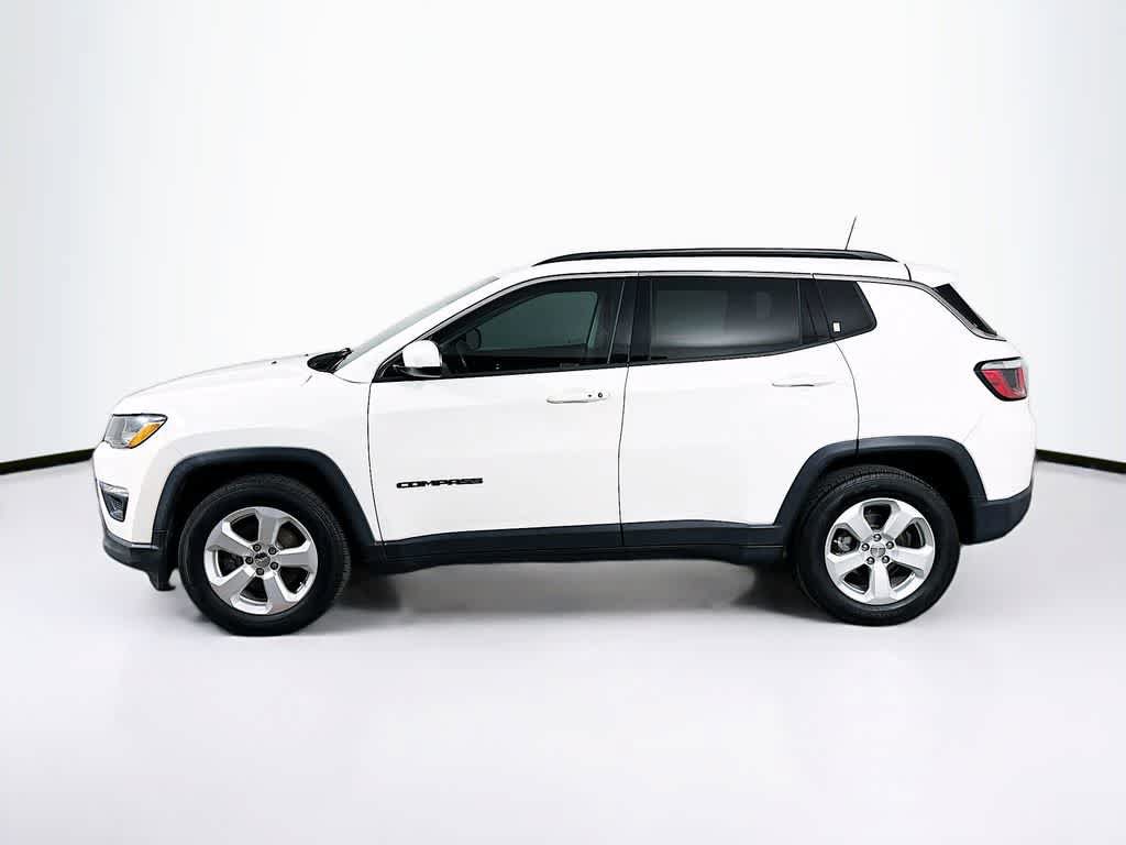 Used 2018 Jeep Compass Latitude FWD image 3
