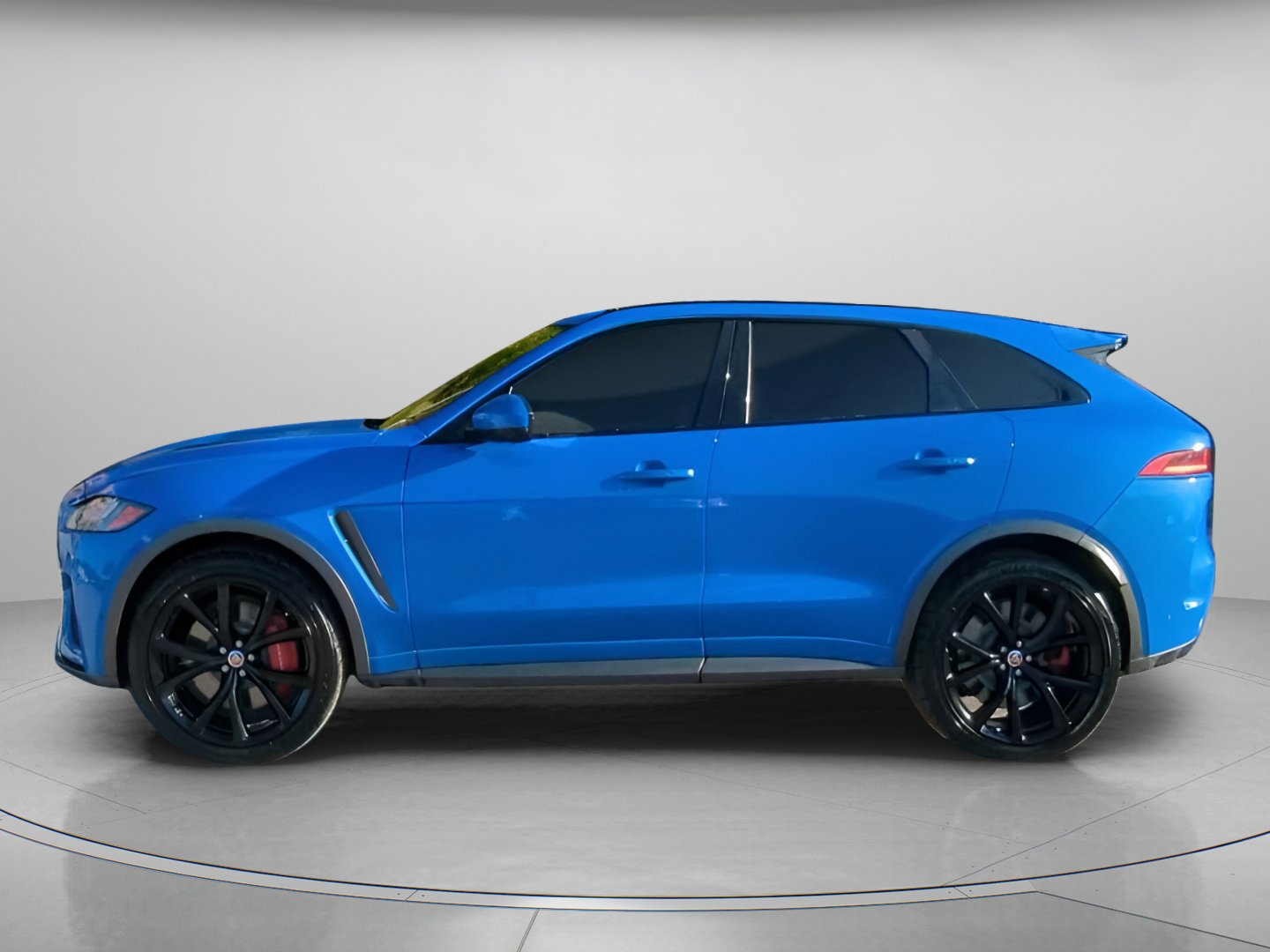 Used 2020 Jaguar F-PACE SVR image 8