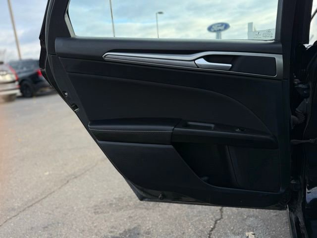 Certified 2020 Ford Fusion SE image 25