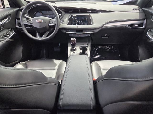 Used 2023 Cadillac XT4 Premium Luxury image 15