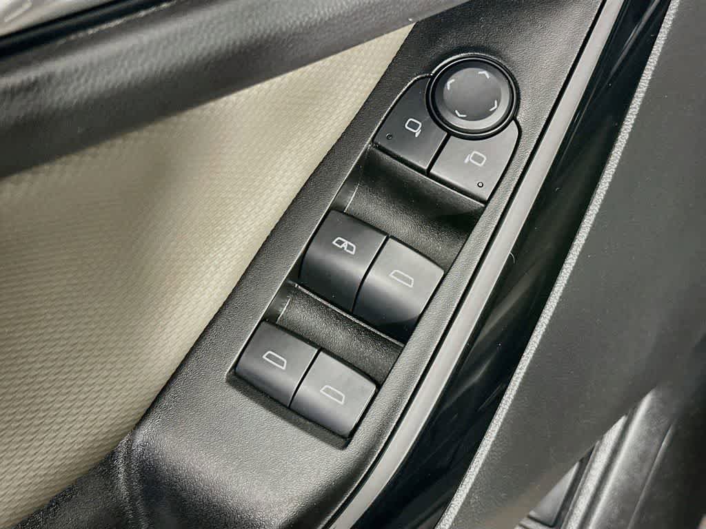 Used 2025 Chevrolet Equinox LT w/ Convenience Package II FWD image 29