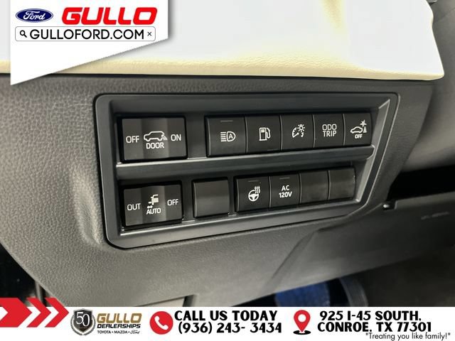 Used 2024 Toyota Sequoia Capstone AWD/4WD image 21