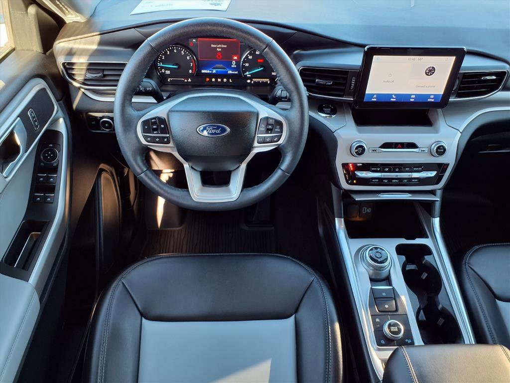 Certified 2023 Ford Explorer XLT w/ Equipment Group 202A image 9