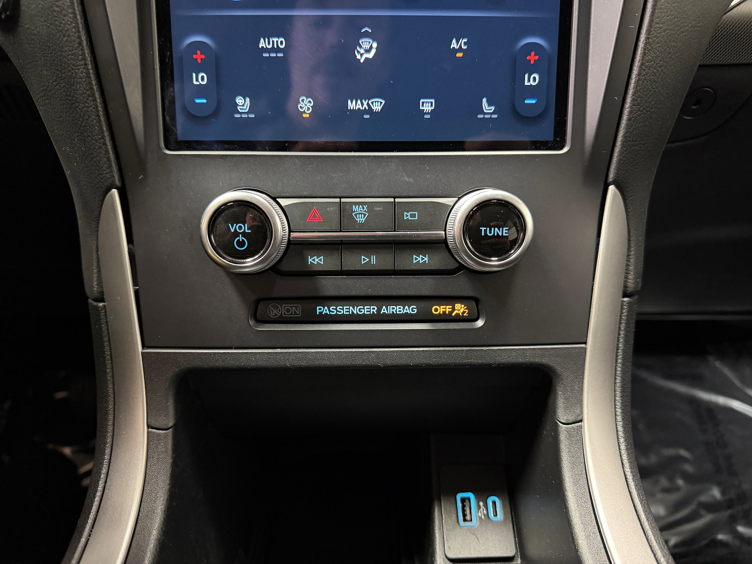 Certified 2022 Ford Edge SEL w/ Convenience Package AWD/4WD image 24