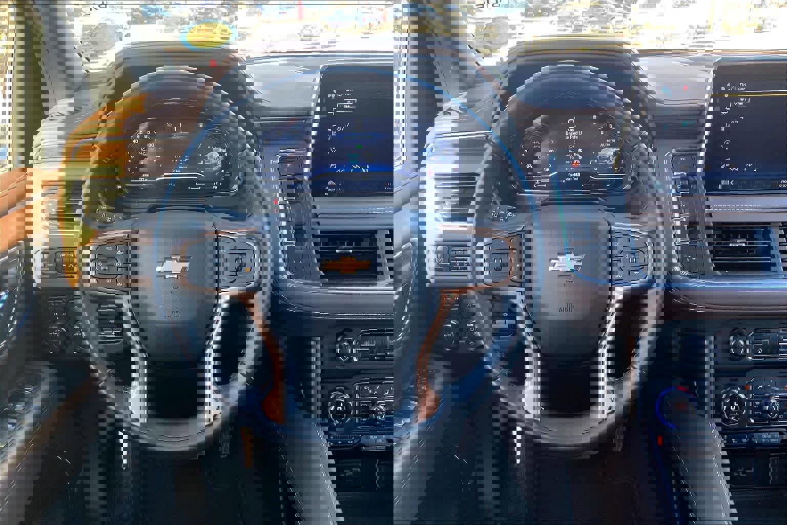 Used 2024 Chevrolet Tahoe High Country w/ Premium Package image 5