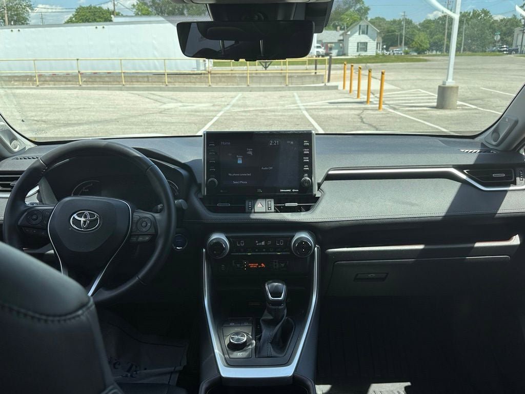 Used 2022 Toyota RAV4 Limited AWD/4WD image 39