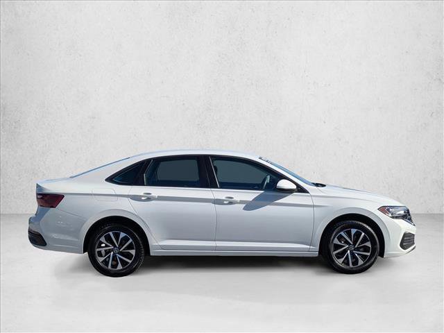 Used 2022 Volkswagen Jetta S image 4