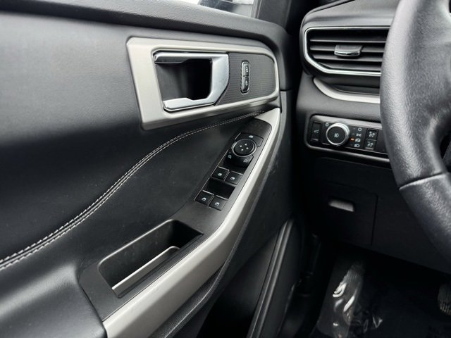 Certified 2023 Ford Explorer XLT w/ Equipment Group 202A image 33