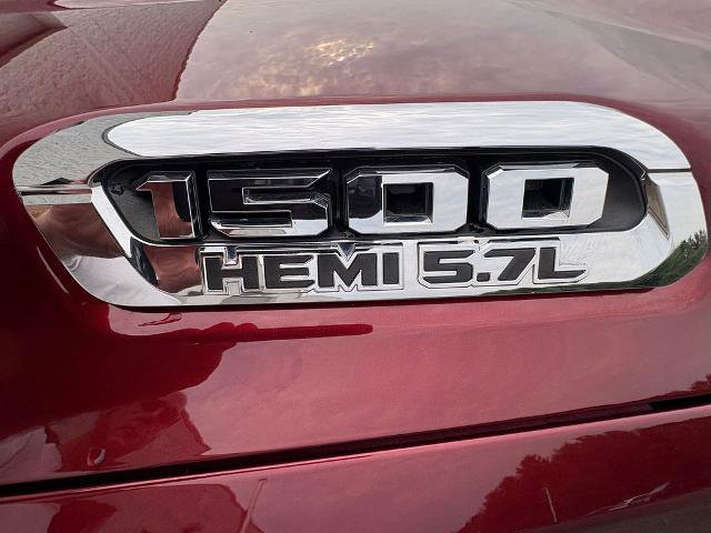 Used 2019 RAM 1500 Laramie AWD/4WD image 9