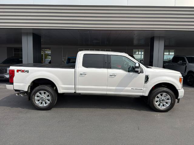 Certified 2017 Ford F350 Platinum w/ Platinum Ultimate Package AWD/4WD image 9