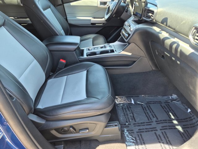Certified 2023 Ford Explorer XLT w/ Equipment Group 202A AWD/4WD image 28