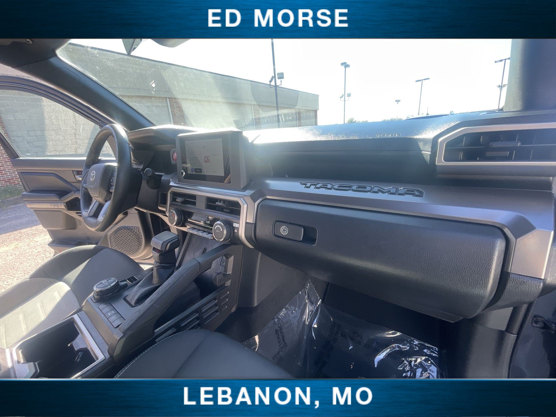 Used 2025 Toyota Tacoma TRD Off-Road AWD/4WD image 27