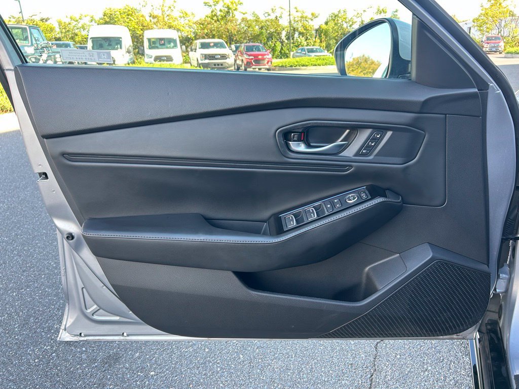Used 2024 Honda Accord Touring image 13