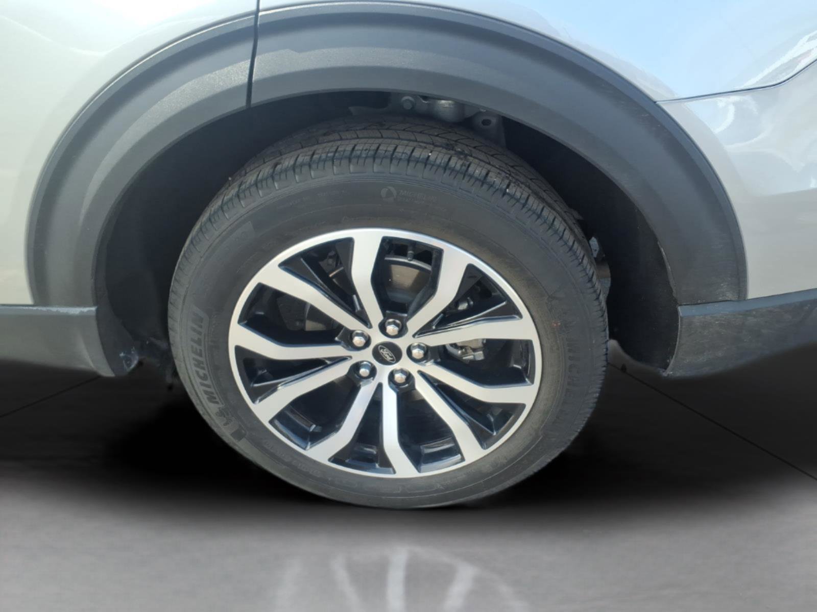 Certified 2023 Ford Explorer ST-Line w/ Class IV Trailer Tow Package image 8