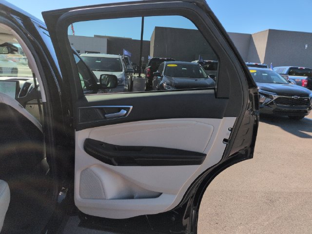 Certified 2024 Ford Edge Titanium w/ Equipment Group 301A AWD/4WD image 17