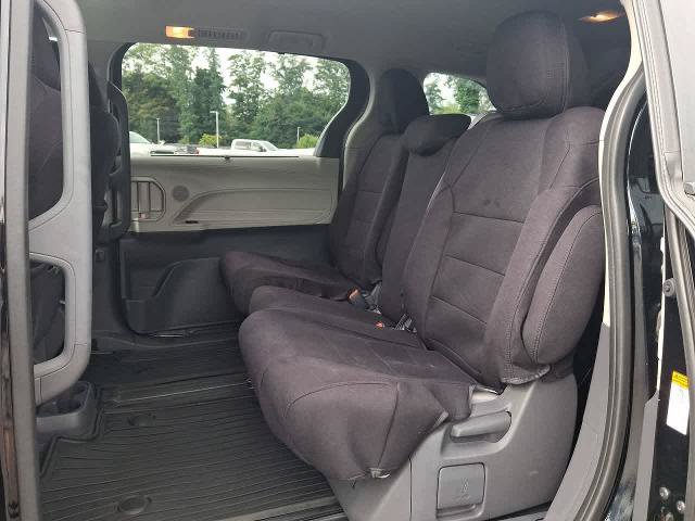 Used 2021 Toyota Sienna LE FWD image 26