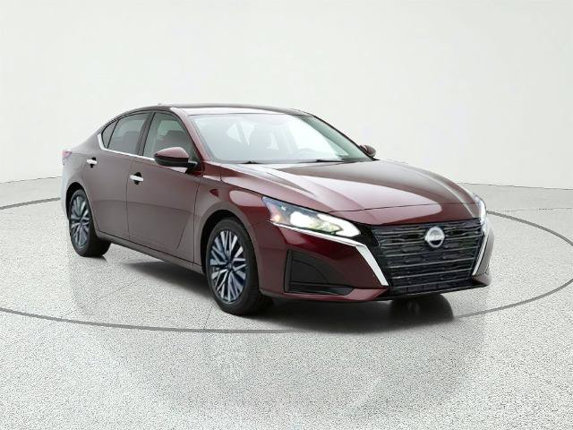Used 2025 Nissan Altima 2.5 SV