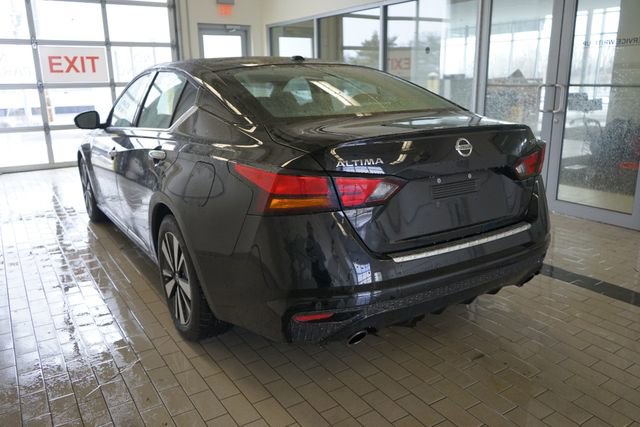 Used 2019 Nissan Altima 2.5 SV image 2